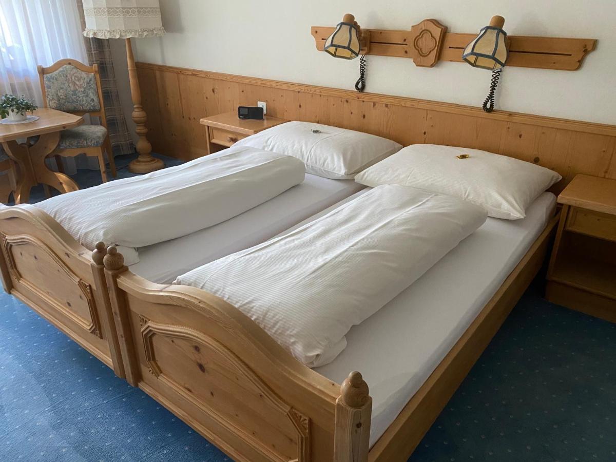 Hotel B&B Casa La Val Седрун Екстериор снимка