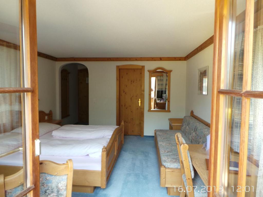 Hotel B&B Casa La Val Седрун Екстериор снимка