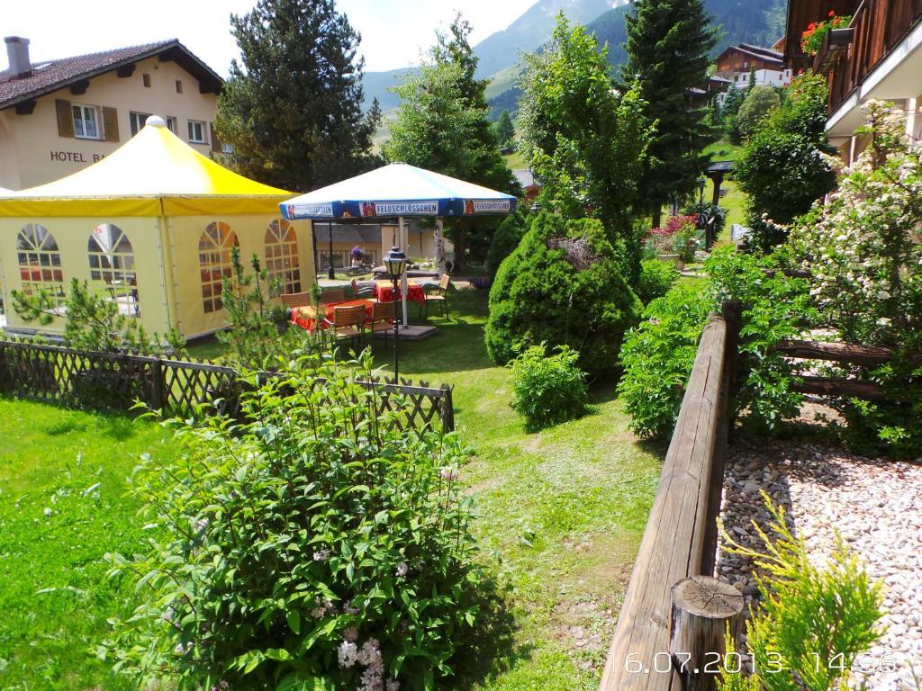 Hotel B&B Casa La Val Седрун Стая снимка