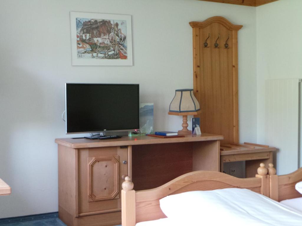 Hotel B&B Casa La Val Седрун Стая снимка