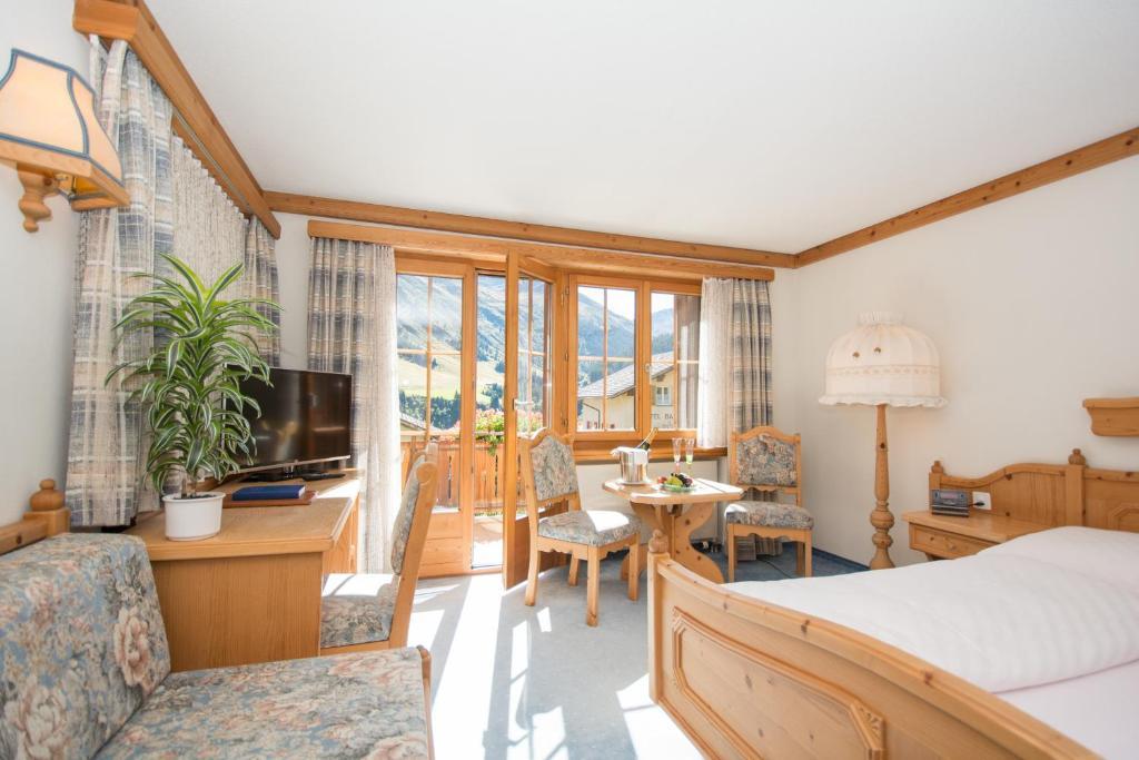 Hotel B&B Casa La Val Седрун Екстериор снимка