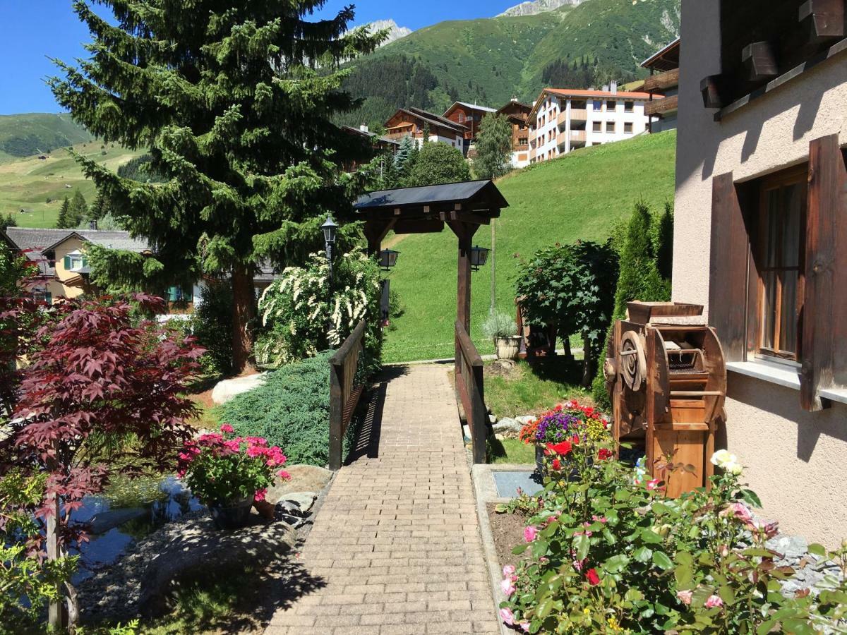 Hotel B&B Casa La Val Седрун Екстериор снимка